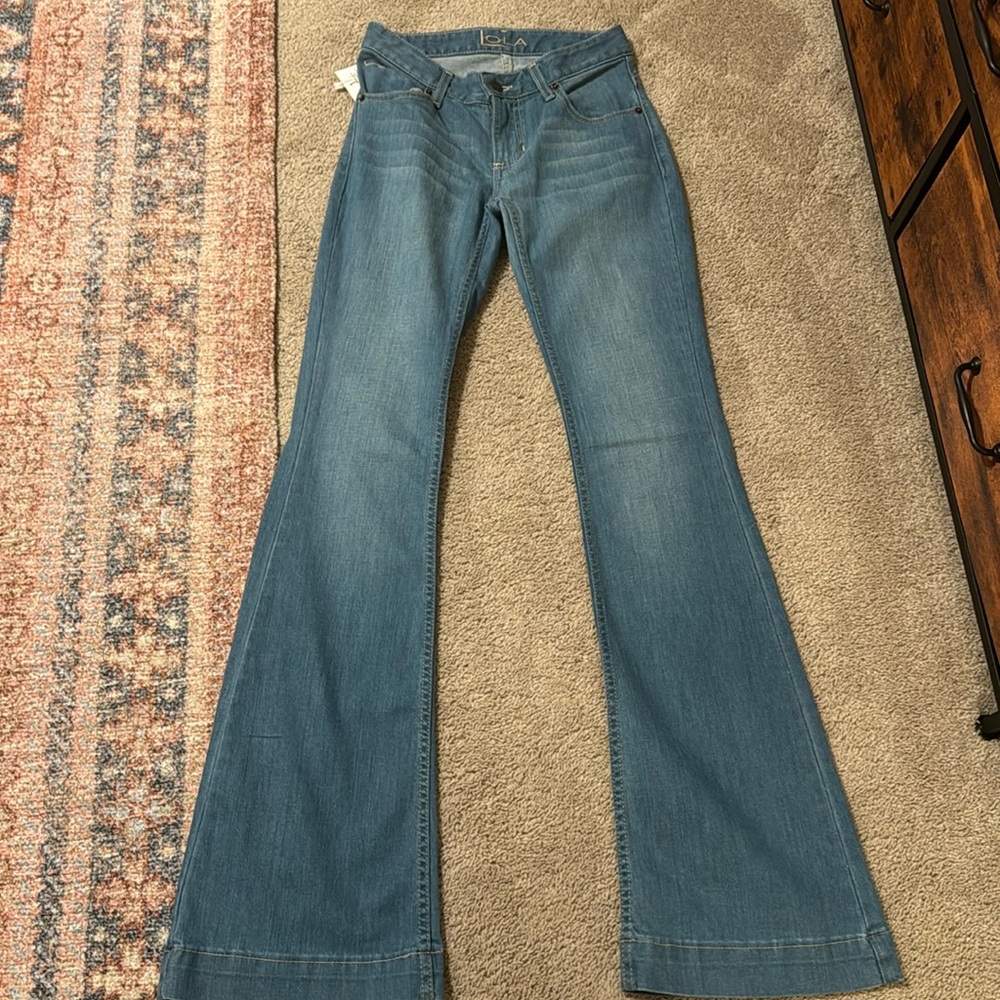 Lola flared jeans